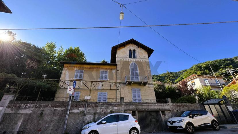 Casa indipendente in Via Giuseppe Garibaldi 29, Savignone — foto 2 di 5