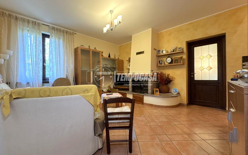 Casa indipendente in Via Parlamento, Cossato — foto 3 di 5