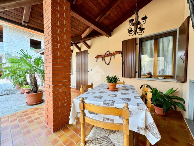 Casa indipendente in Via Roma 40, Pradamano