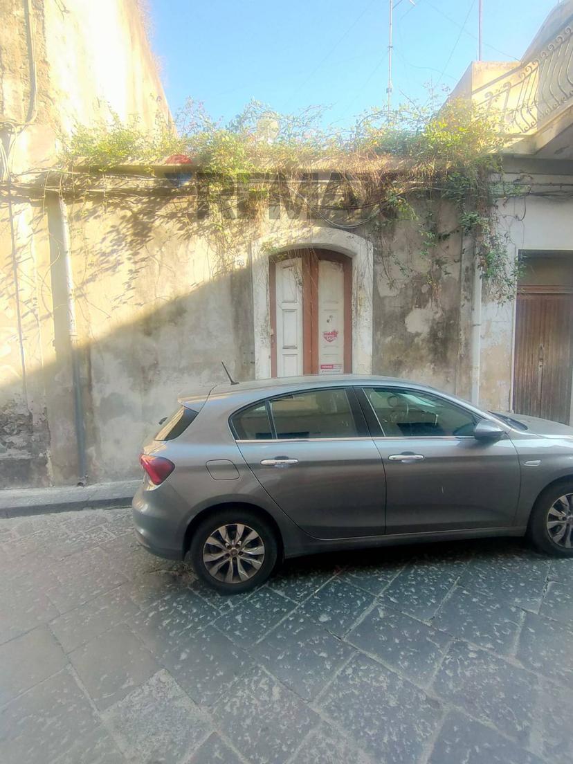 Casa indipendente in Via Generale Cascino 128, Riposto — foto 2 di 5
