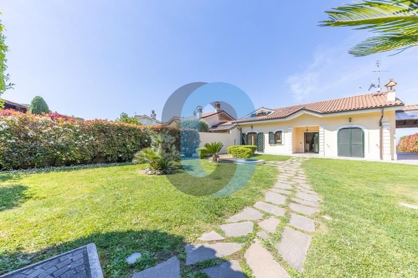 Villa in Via Padre Antonio Rocchi, Grottaferrata — foto 2 di 5