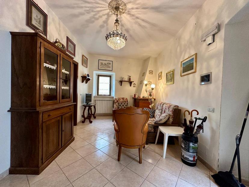 Casa indipendente in Via Vallone Snc, Capestrano — foto 5 di 5