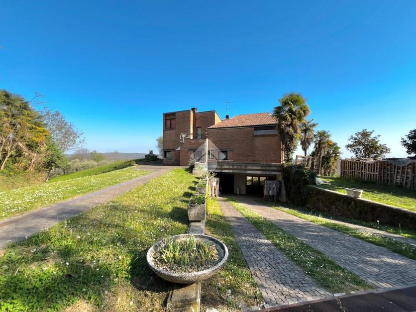 Villa in Via Monte Grappa 12, Cornuda — foto 5 di 5