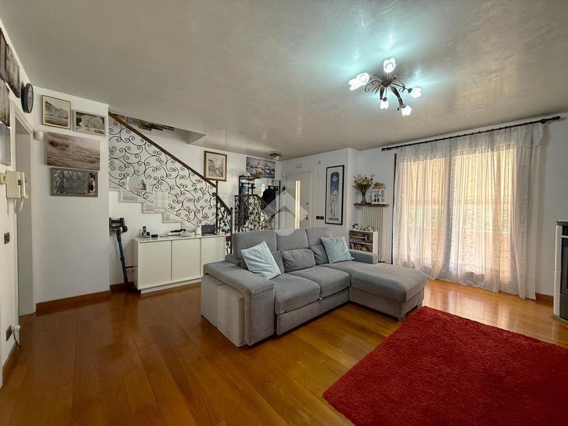 Villa a schiera in Via Friuli 19, Salzano — foto 2 di 5