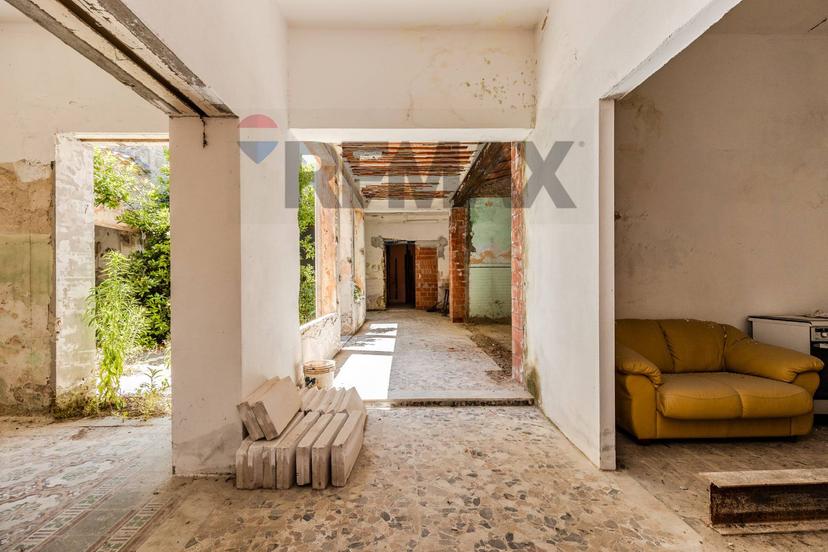 Casa indipendente in Via Santa Rosalia 4, Cagliari — foto 3 di 5