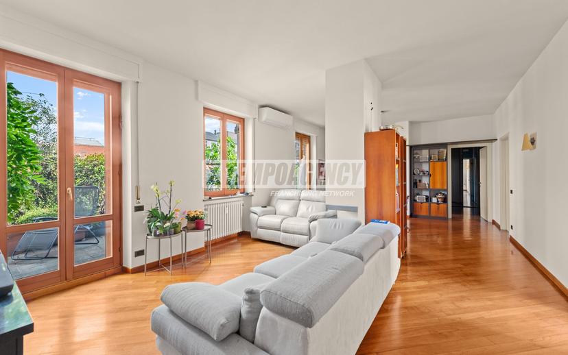 Appartamento in Via Leopoldo Cicognara 7, Milano