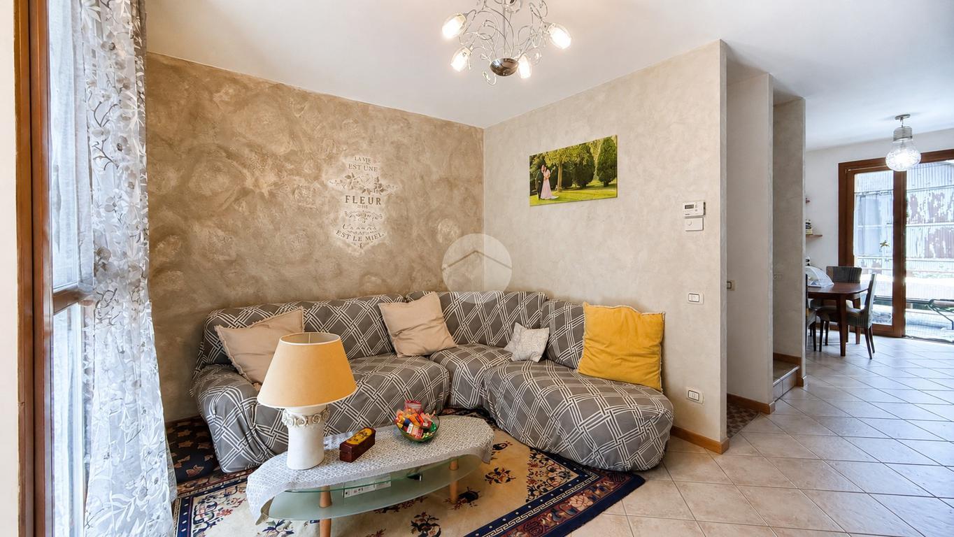 Villa a schiera in Via Vittorio Veneto 28, Piancogno