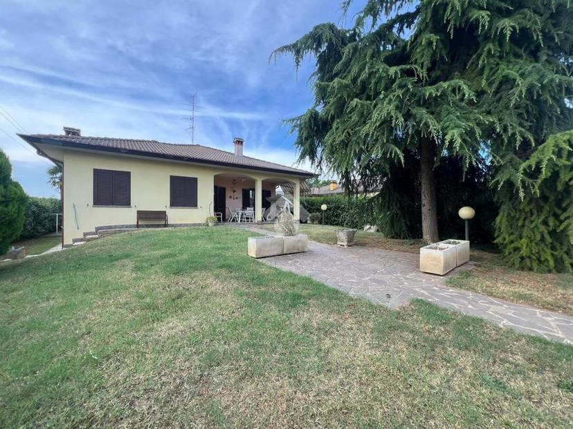 Villa in Via Treviglio 3249, Fara Gera d'Adda