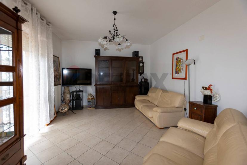 Appartamento in Via XXV Aprile 13, Monte Roberto — foto 3 di 5