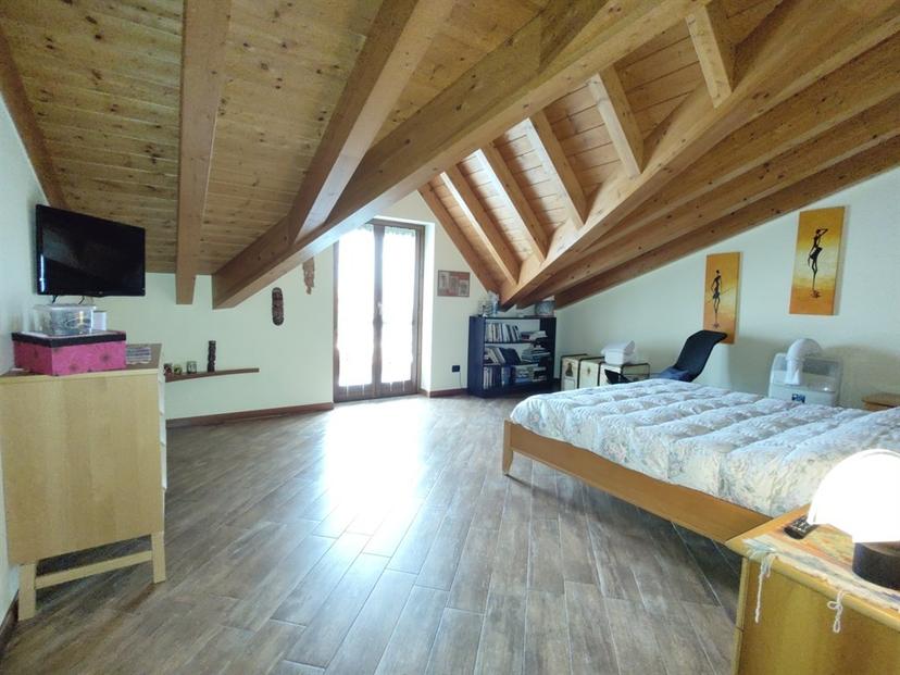 Villa, Cassano Magnago — foto 2 di 5