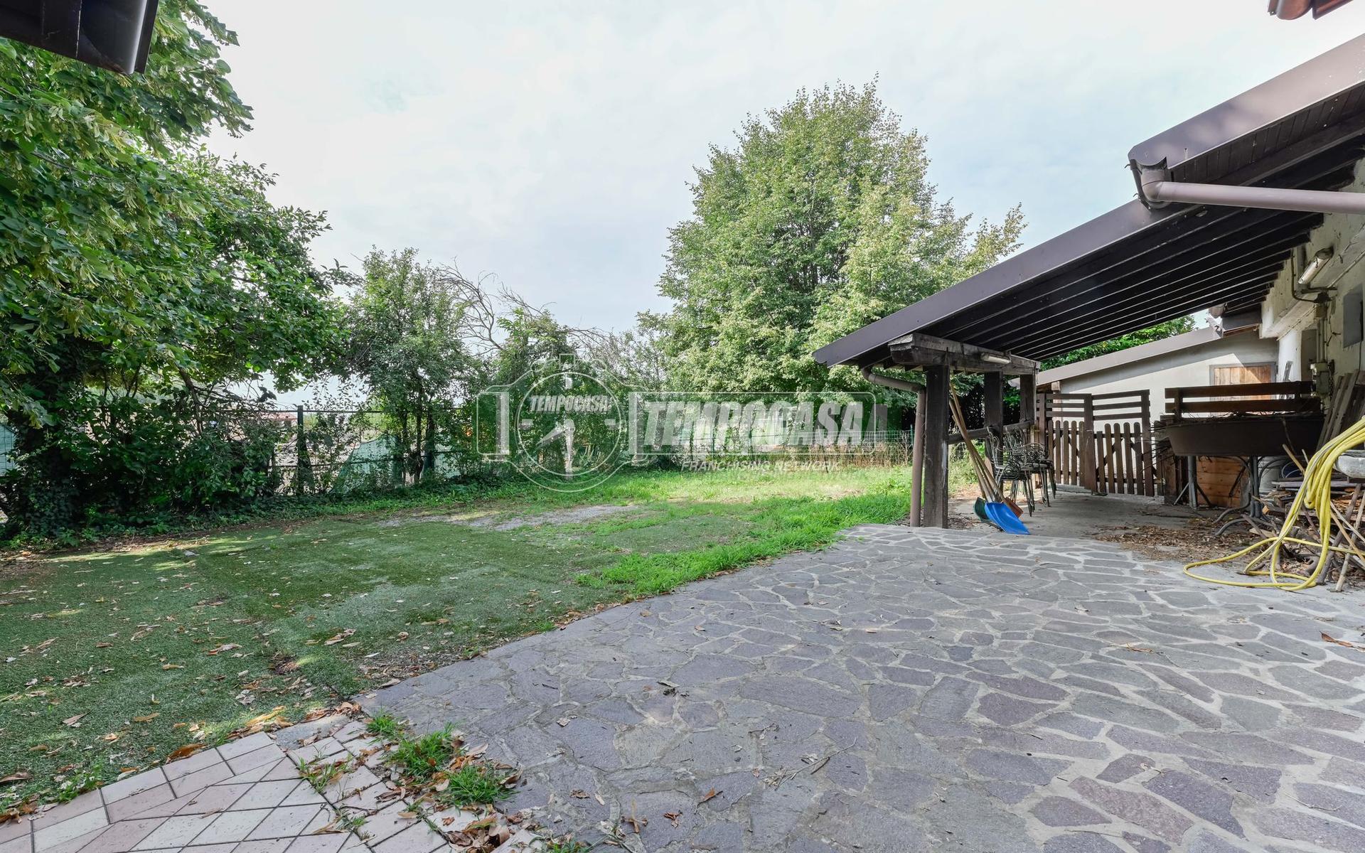 Bilocale in Via Serio 8, Zanica