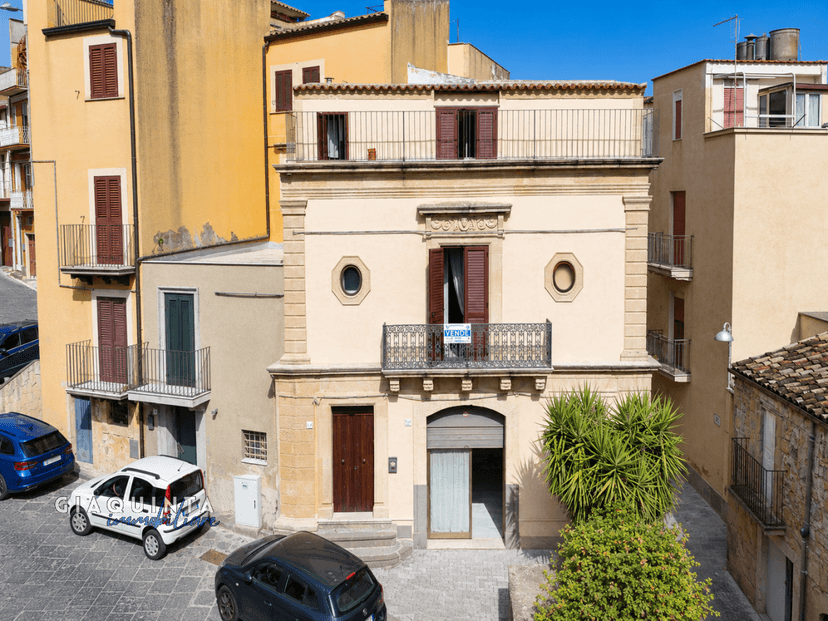 Casa indipendente in Via Umberto Primo N. 110, Mineo — foto 2 di 5