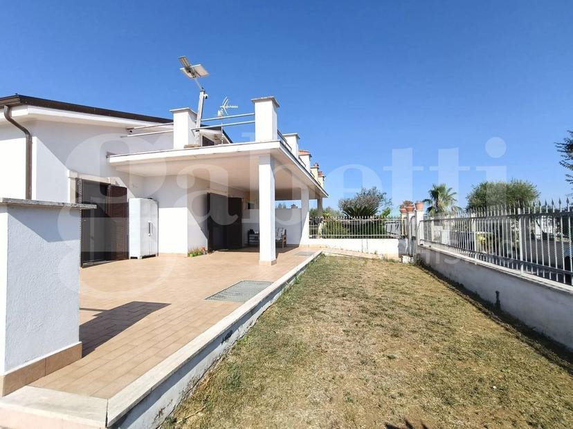 Villa bifamiliare in Via Nettuno Velletri 169, Nettuno — foto 2 di 5