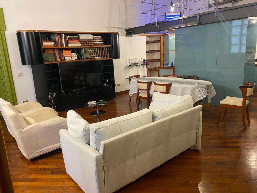 Trilocale in Via Pizzecolli 14, Ancona