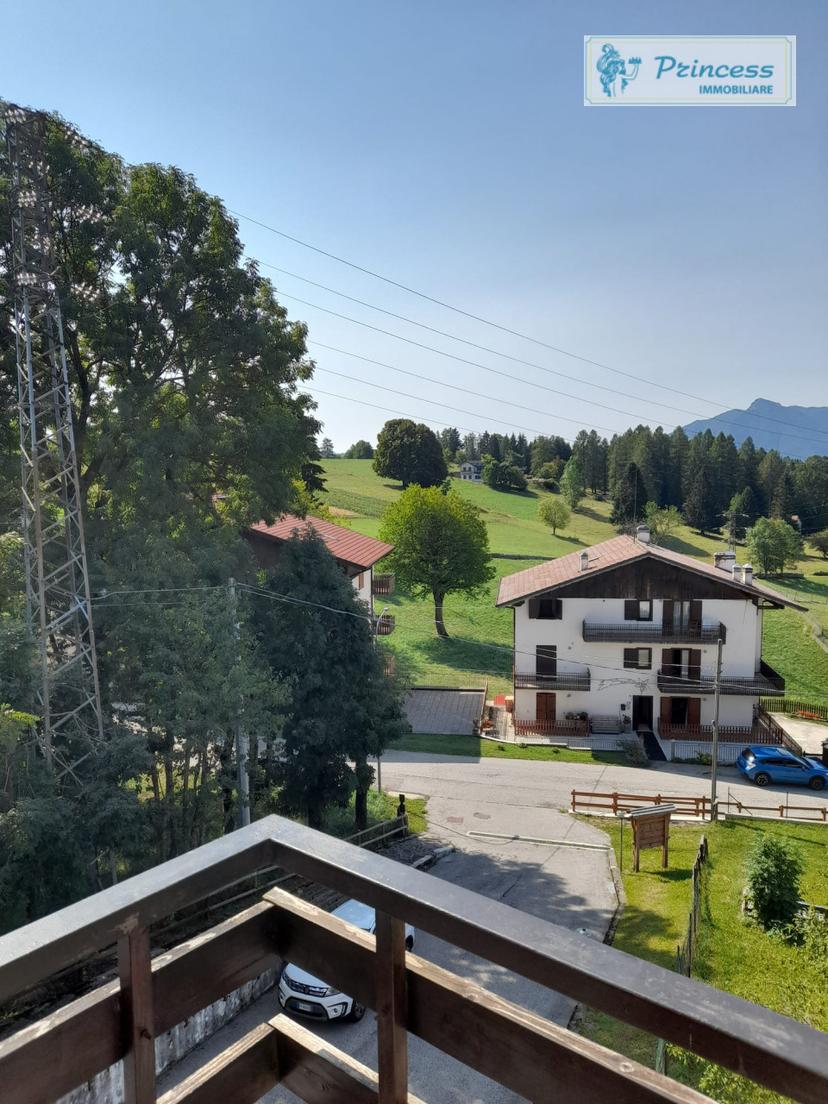 Trilocale in Contrada Sella  1, Tonezza del Cimone — foto 2 di 5