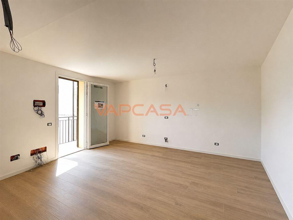 Trilocale in Via Gavazzi 10, Pontirolo Nuovo