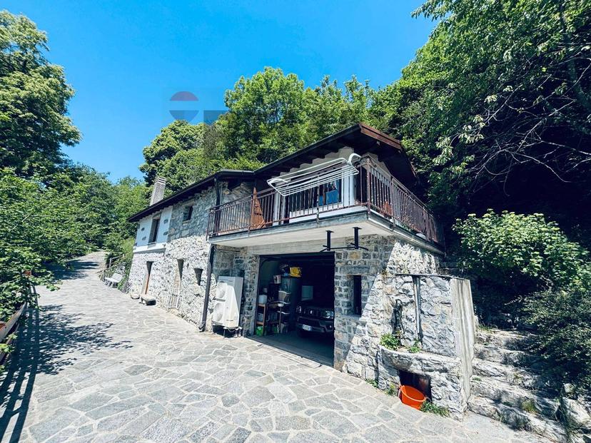 Villa, Alta Valle Intelvi — foto 2 di 5