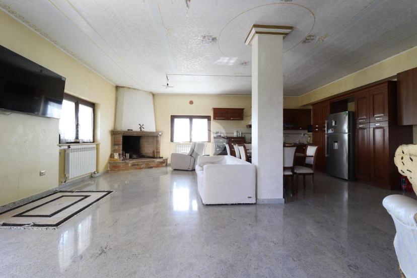 Villa in Via Roberto Nasuti 24, Città Sant'Angelo — foto 2 di 5