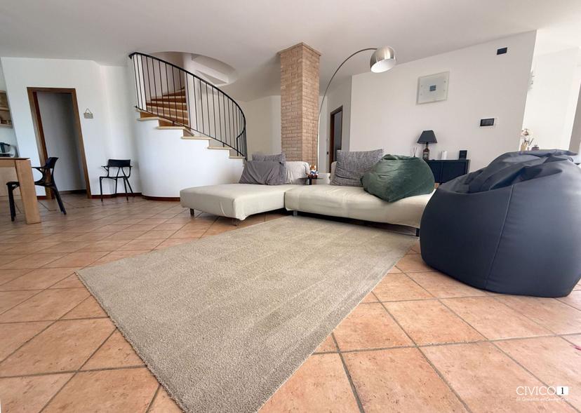 Villa a schiera in Via Marconi 109, Torri di Quartesolo — foto 3 di 5