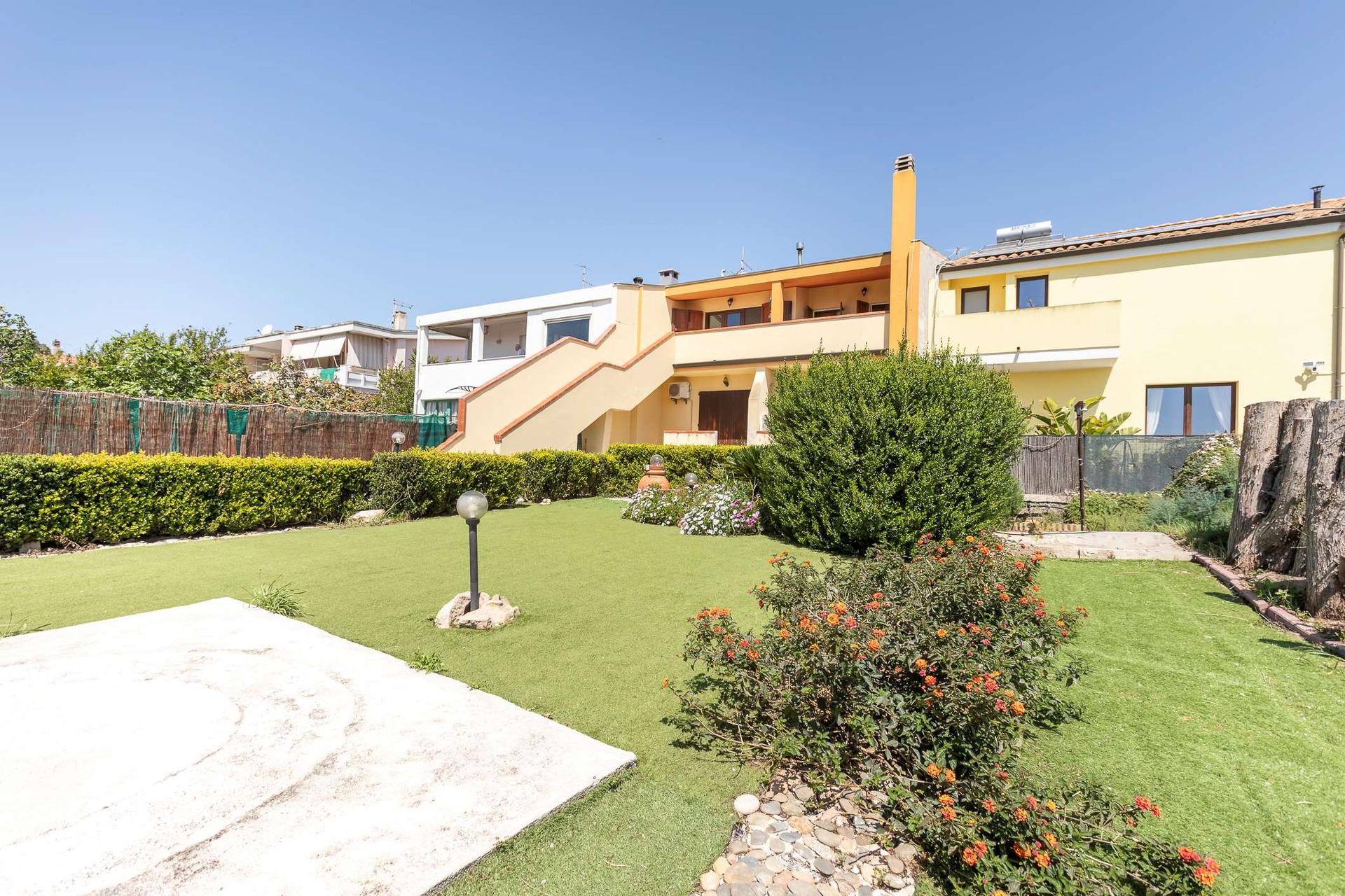 Villa bifamiliare in Via d'Elba 1000, Quartu Sant'Elena