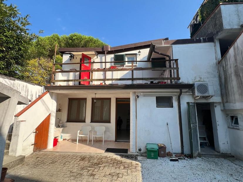 Terratetto in a Felice Cavallotti 33, Massa — foto 3 di 5