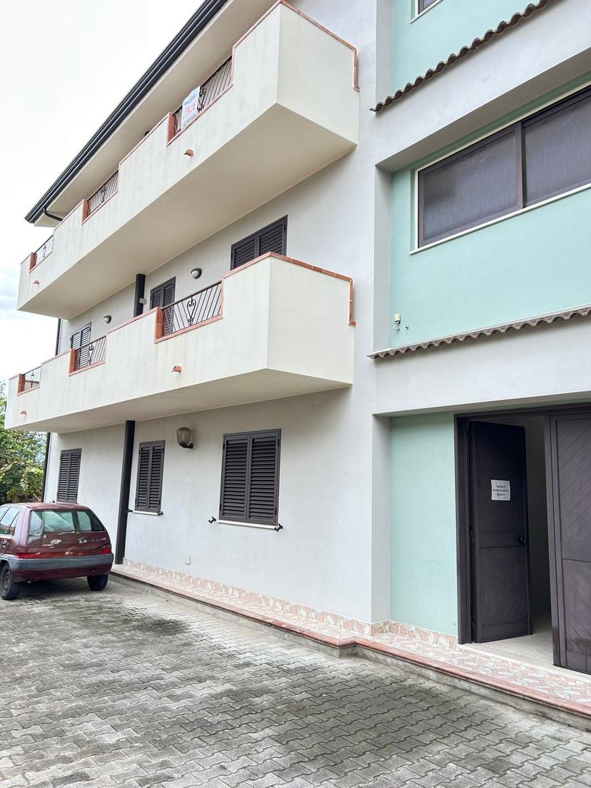 Quadrilocale in Via Rosate 23, Oliveri — foto 3 di 5