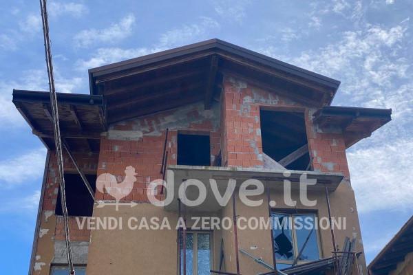 Trilocale in Via Piemonte 3, Castronno — foto 4 di 5