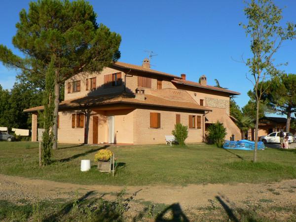 Casale in Via Fratelli Cairoli, Castiglione del Lago — foto 4 di 5