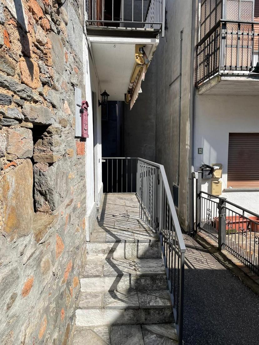 Trilocale in Via Garibaldi 8, Cuasso al Monte — foto 4 di 5