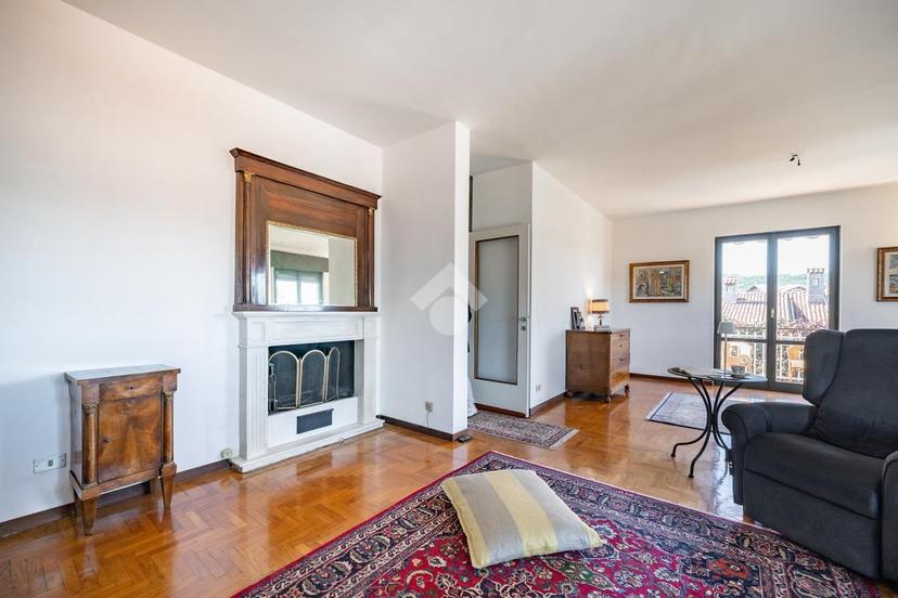 Quadrilocale in Via Giuseppe Verdi 6, Castello di Brianza — foto 2 di 5