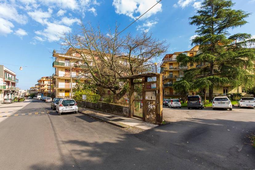 Appartamento in Via Circumvallazione Sturiale 24, Riposto
