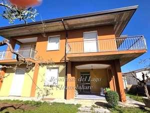 Villa unifamiliare in Via Sarca  1, Desenzano del Garda