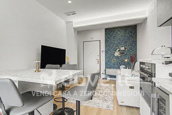 Trilocale in Via Nino Bixio 8, Civitanova Marche