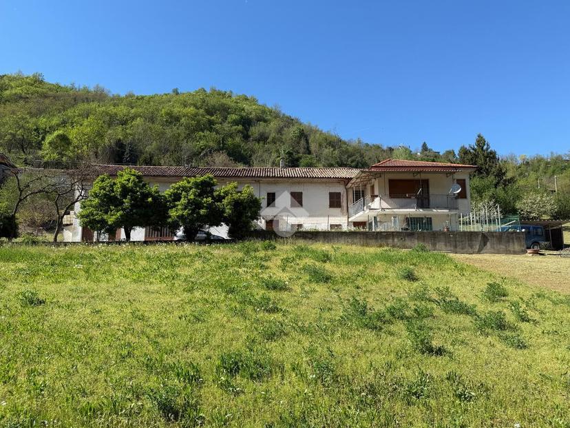 Casa indipendente in Regione Rocchea 33, Canelli — foto 4 di 5