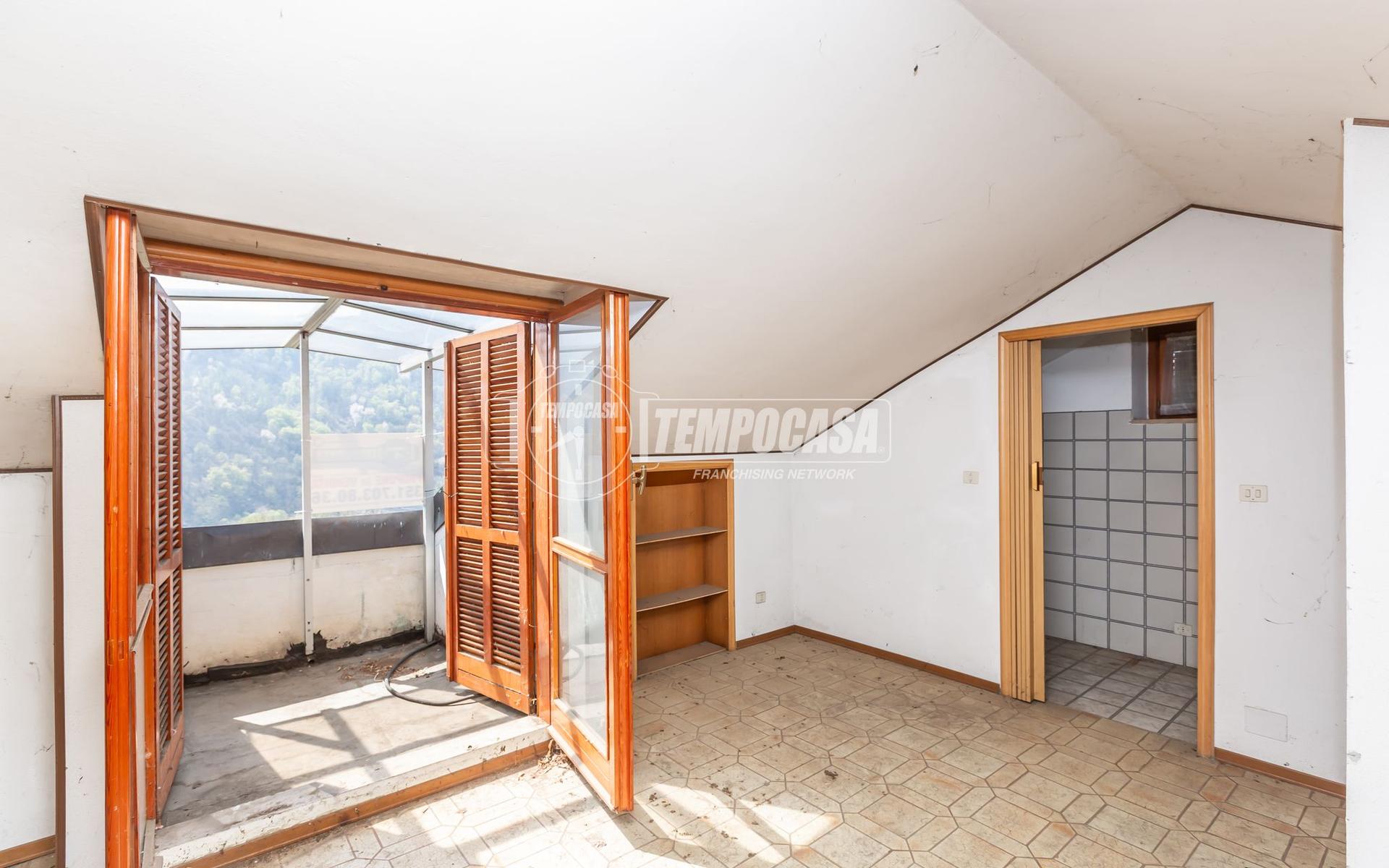Trilocale in Via Giaveno, Coazze