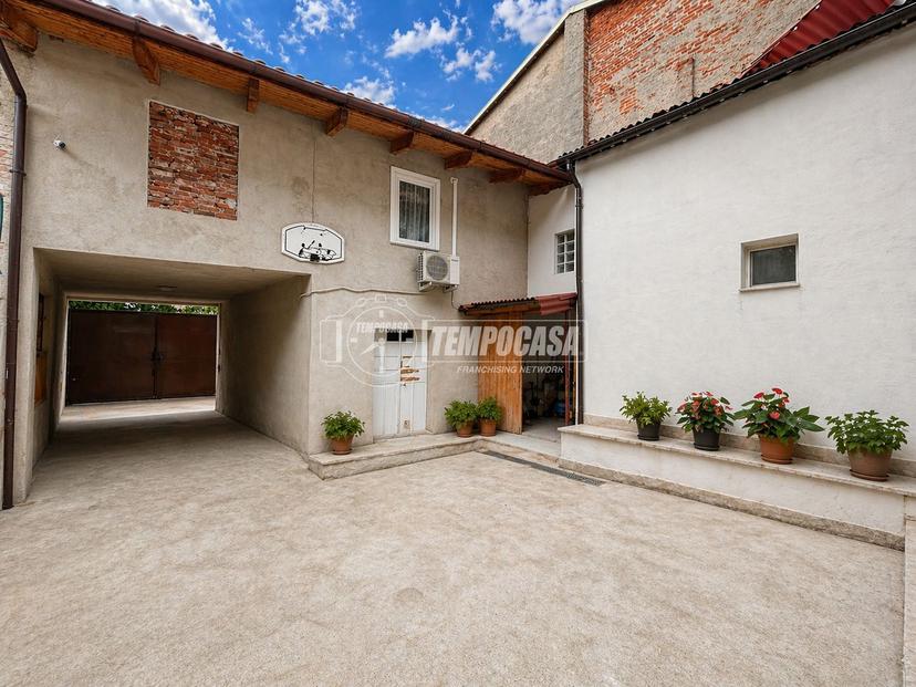 Casa indipendente in Piazza Vittorio Veneto, Borgomasino — foto 2 di 5