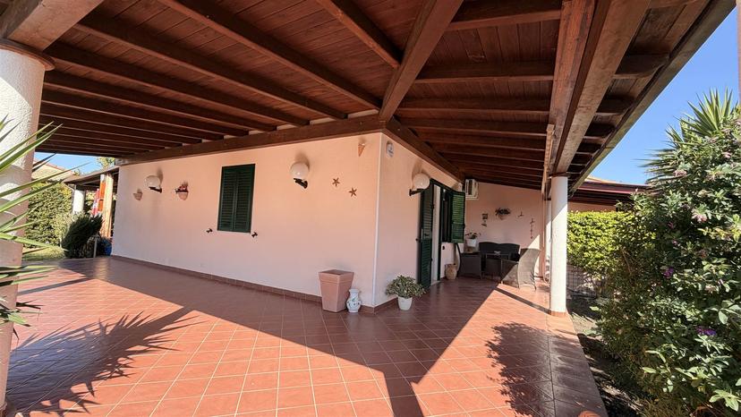 Villa, Campofelice di Roccella — foto 4 di 5