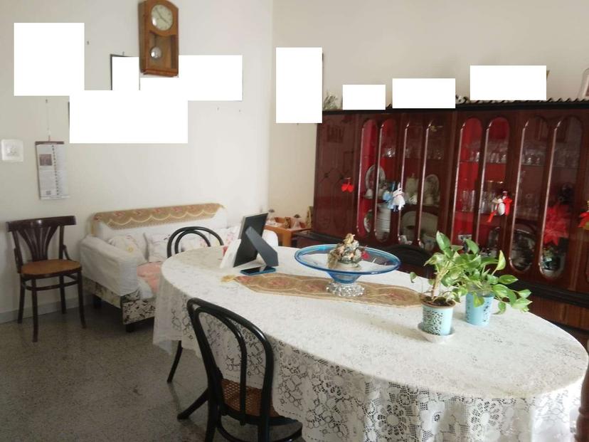 Trilocale in Via Carrara  76, Bitonto