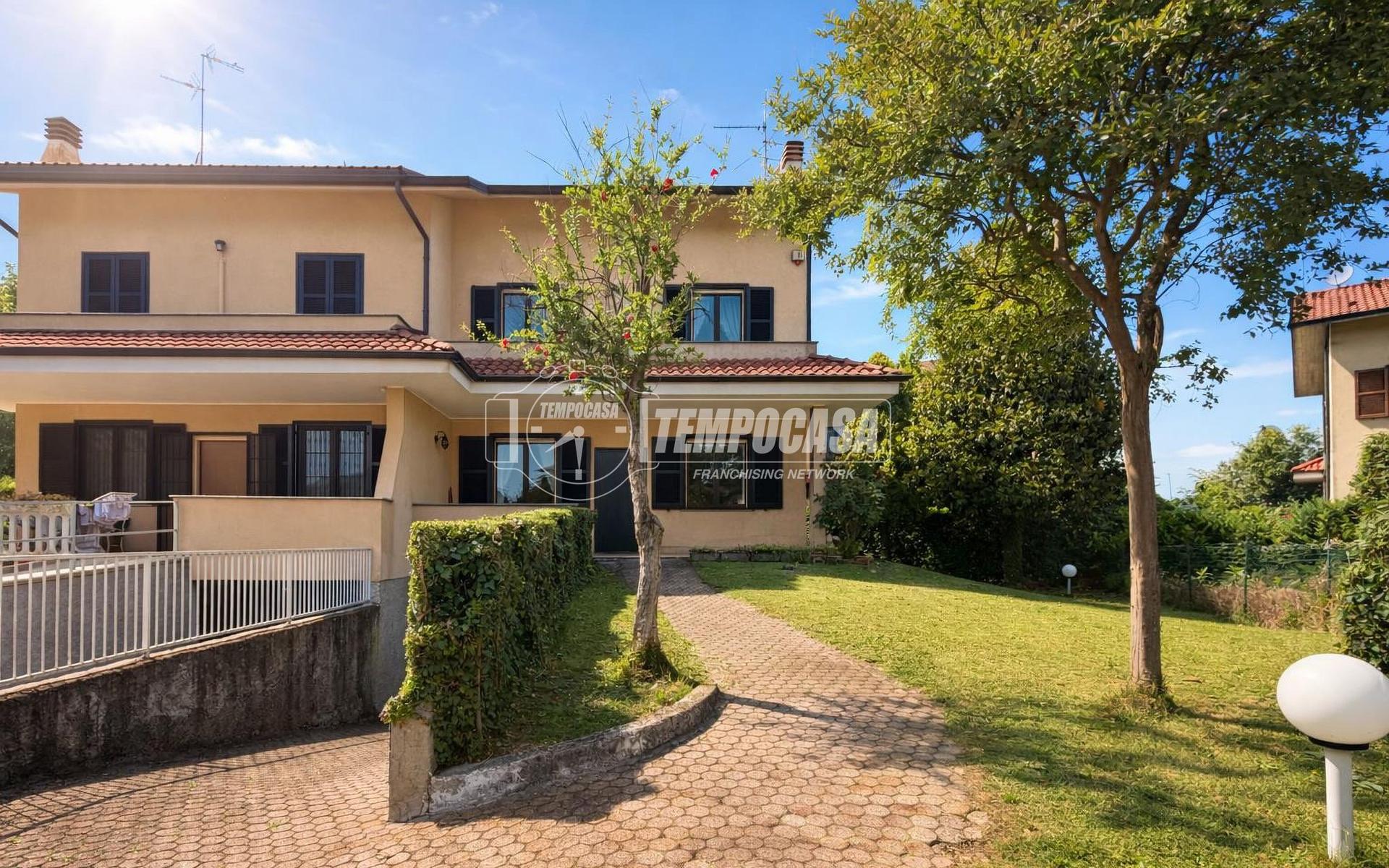 Villa a schiera in Via Sacchi 31, Zelo Buon Persico
