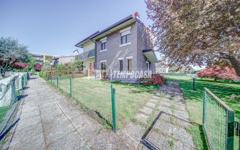 Villa a schiera in Corso della Repubblica 60, Somma Lombardo — foto 5 di 5