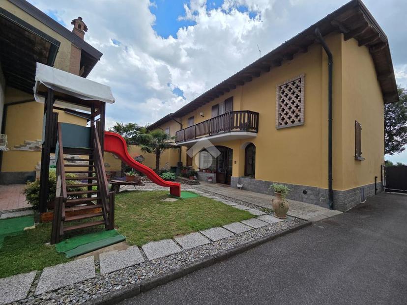 Casa indipendente in Via Pascolo 100, Romano di Lombardia — foto 3 di 5