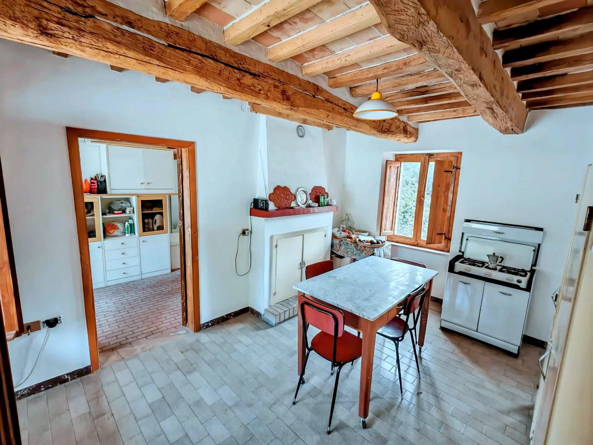 Appartamento in Frazione Cartoceto, Pergola