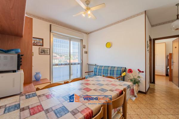 Bilocale in Viale Europa 6, San Bartolomeo al Mare — foto 2 di 5