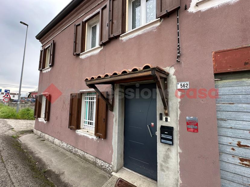 Casa indipendente in Via Dante Alighieri 562, Castagnaro — foto 4 di 5