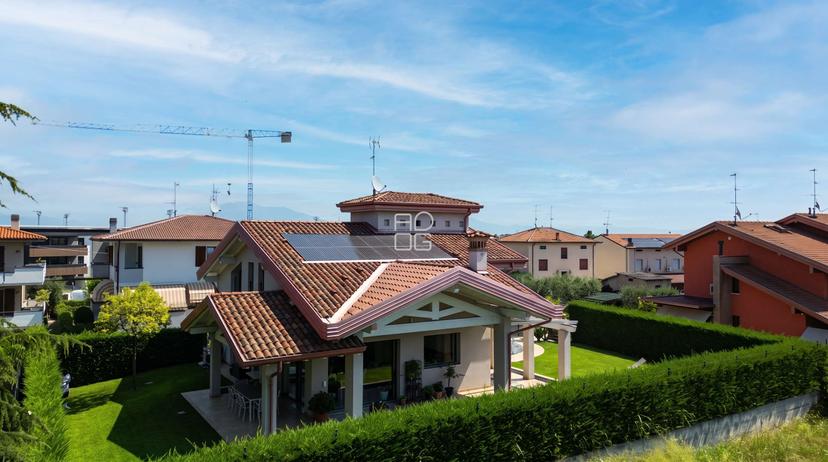 Villa unifamiliare in Via Pratomaggiore, Desenzano del Garda — foto 2 di 5