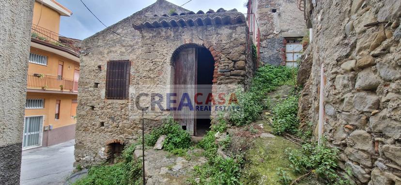 Casa indipendente in Via Mazzini 10, Graniti — foto 4 di 5