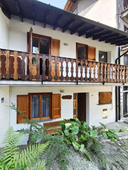 Appartamento in Via Mulino 8, Schignano