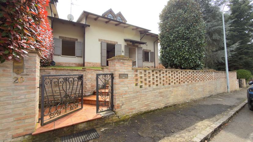 Villa plurifamiliare in Via Leopardi 20, Castelvetro di Modena — foto 4 di 5
