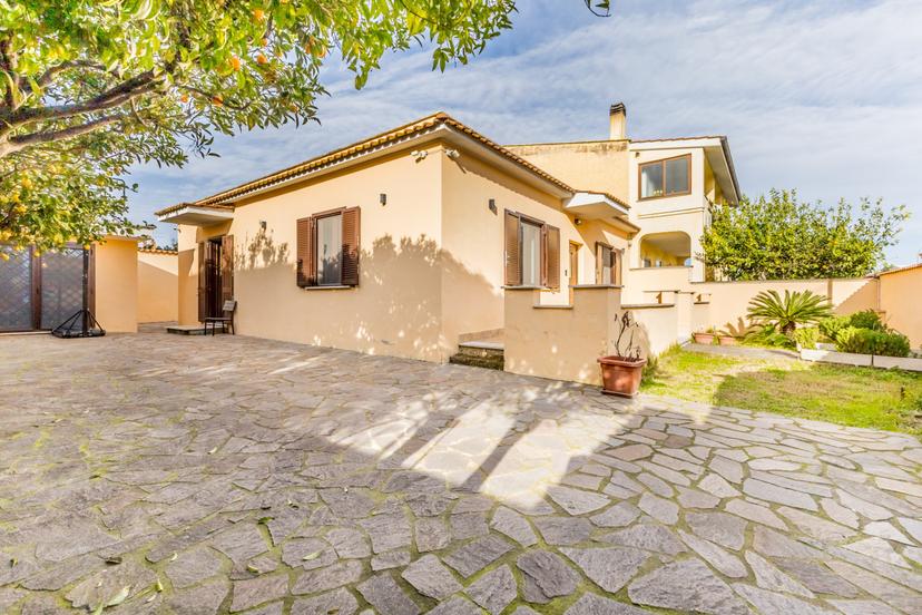 Villa in Via delle Tartarughe 17, Fiumicino — foto 2 di 5