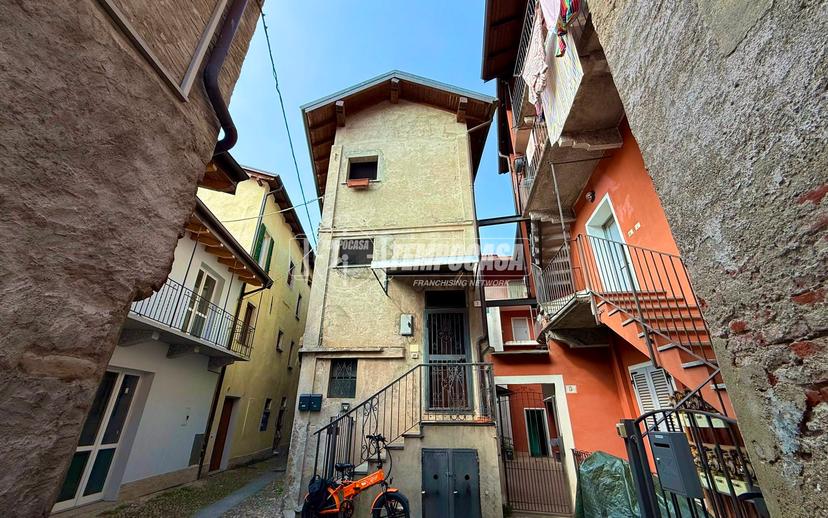 Casa indipendente in Via Padre Antonio Bosio, Verbania — foto 2 di 5